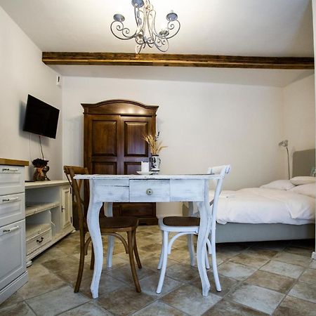 Mikulov Apartmany Magistr Buitenkant foto
