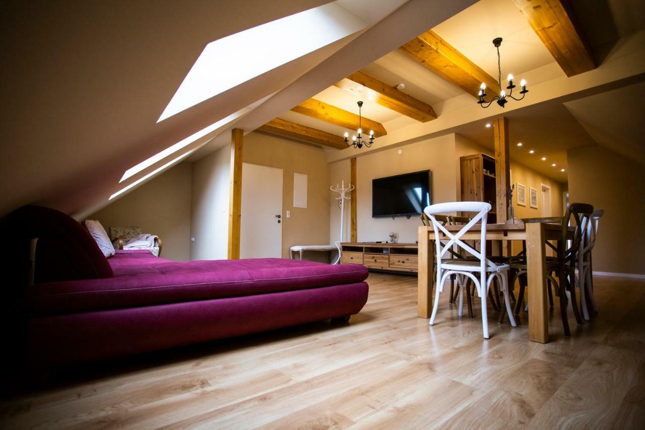Mikulov Apartmany Magistr Buitenkant foto
